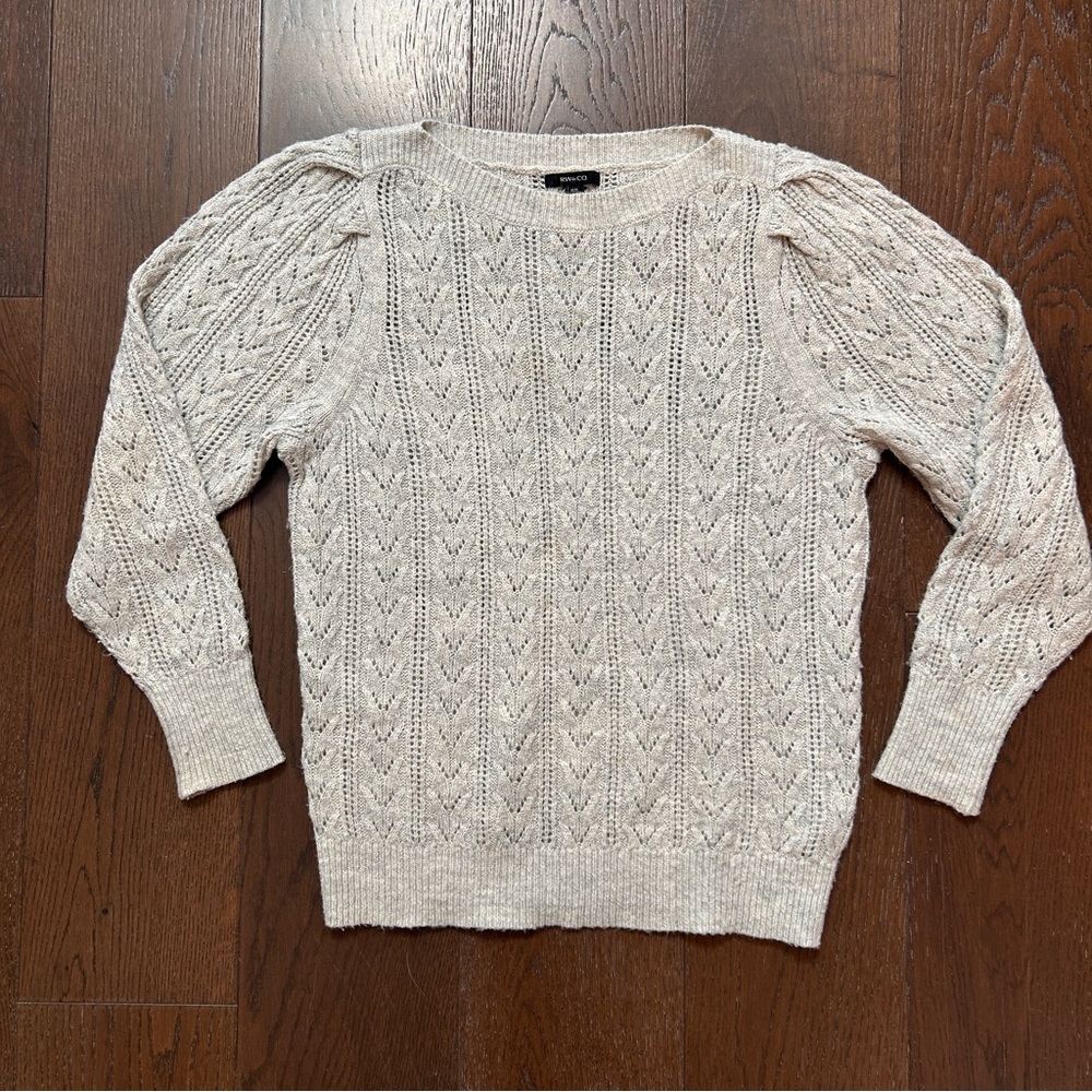 Crochet Knit Feminine Soft Grey Sweater Size Medium